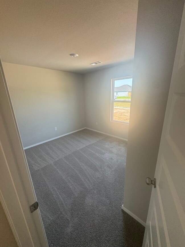 Building Photo - 2566 S Ouachita Dr