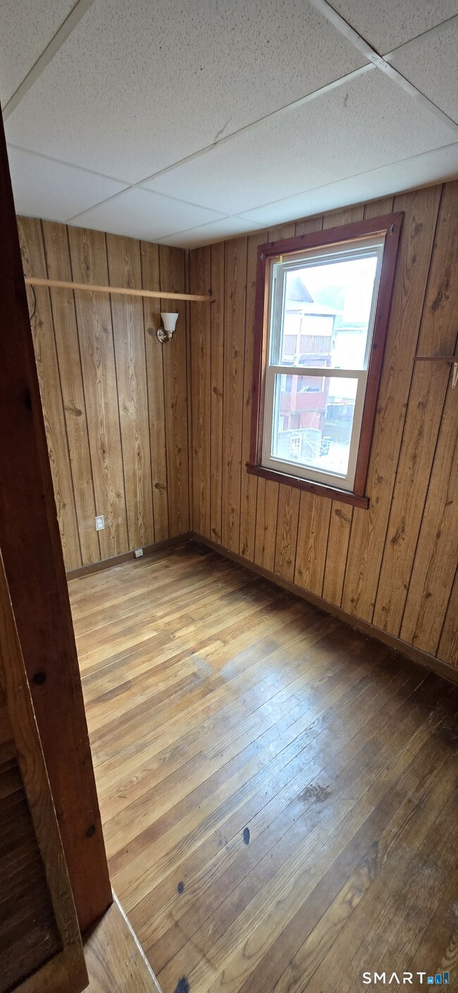 Building Photo - 79 Robbins St