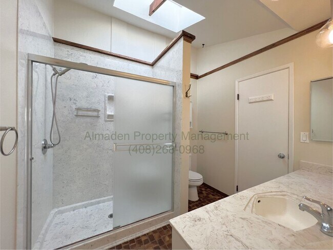 Building Photo - Updated Single-Story Almaden Home! Award W...