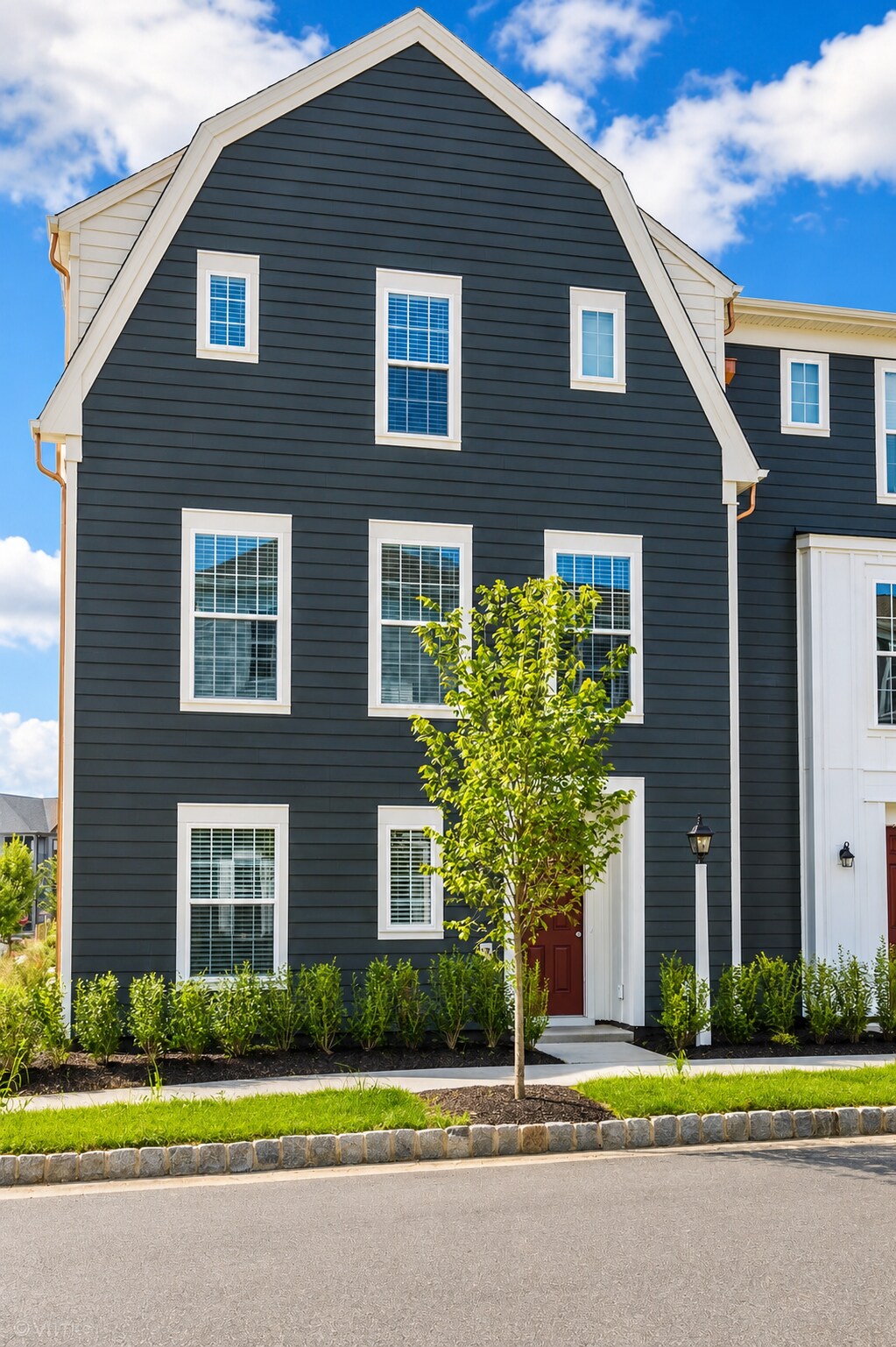 Building Photo - 701 Halcyon Ln