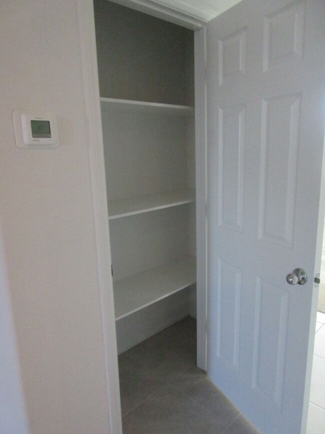 Building Photo - Brand new Beautiful 3bed 2bath townhome