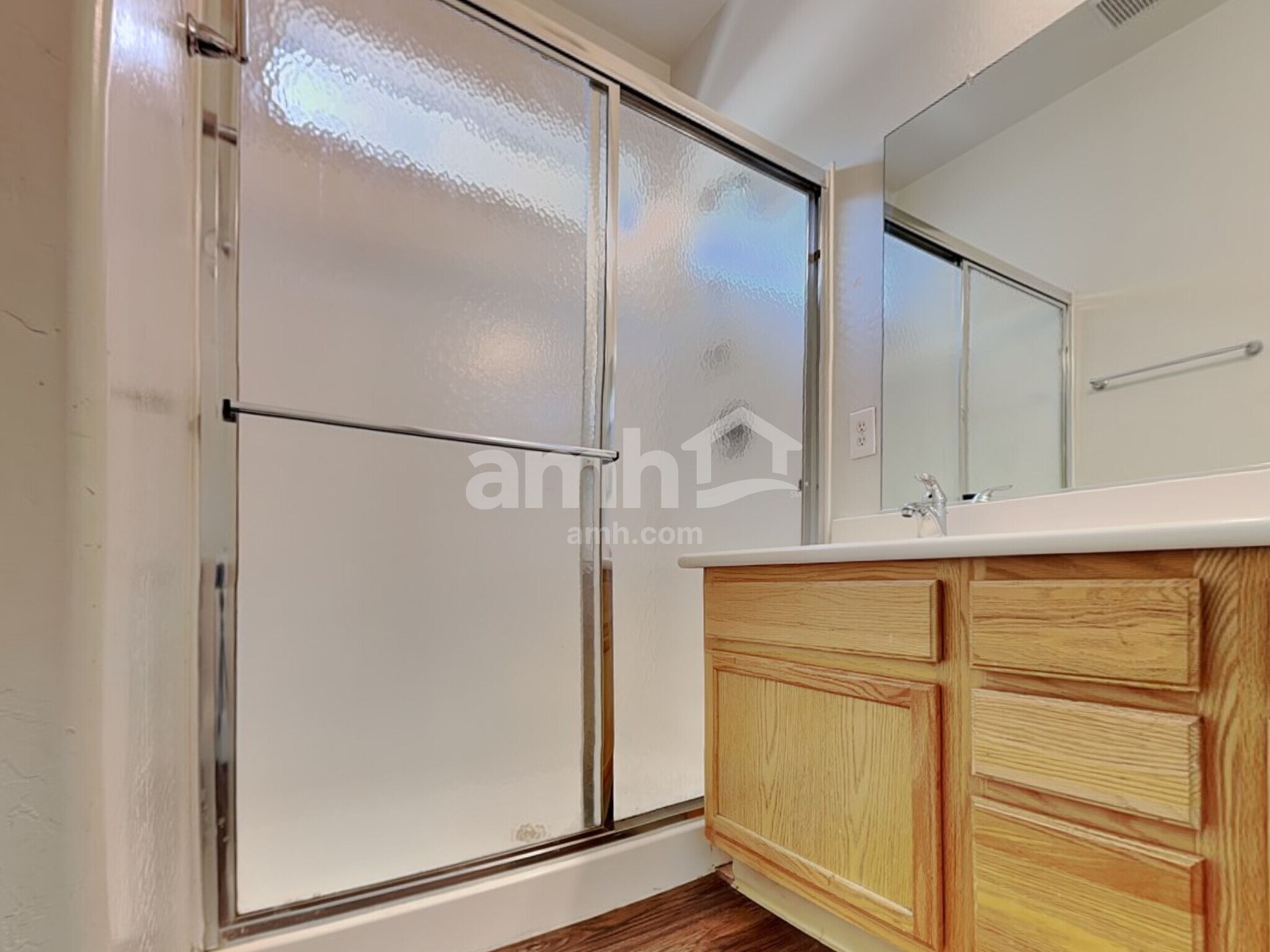 Building Photo - 6612 W Shaw Butte Dr