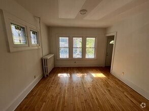 Building Photo - 3040 N Fratney St