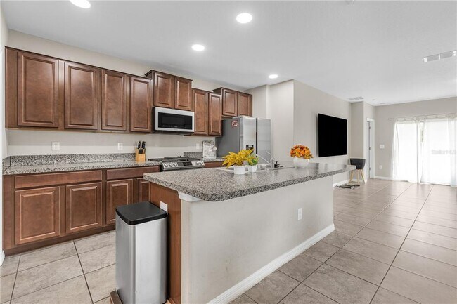 Building Photo - 5149 White Chicory Dr