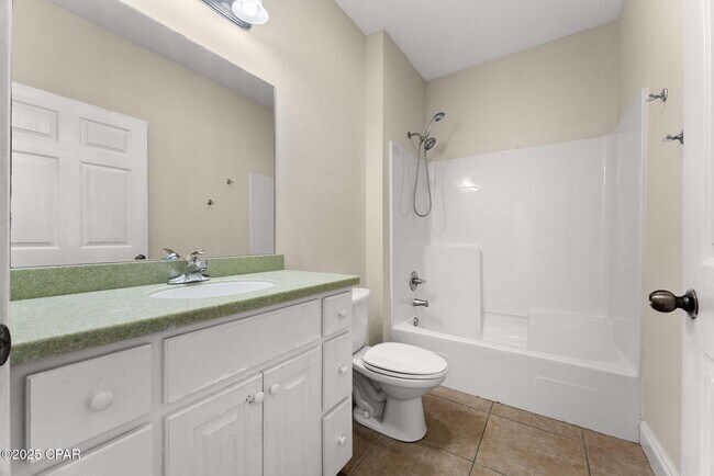 Building Photo - 212 Bonita Cir