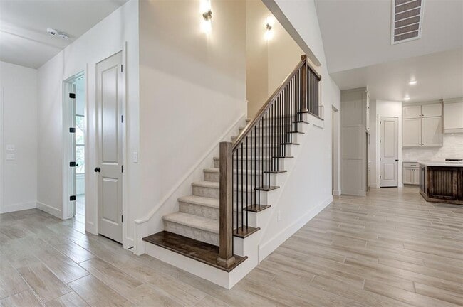 Building Photo - 4616 Maple Rdg Dr