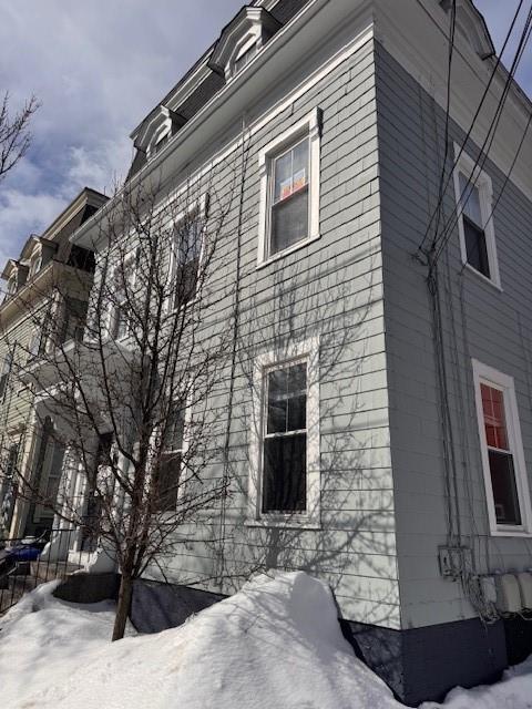 Building Photo - 63 Vernon St