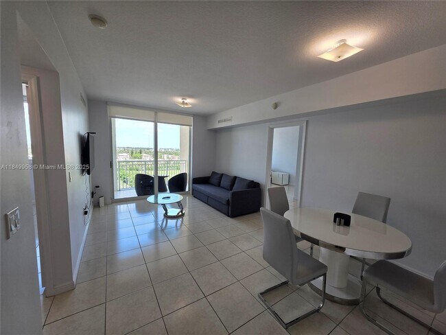 Building Photo - 1745 E Hallandale Beach Blvd