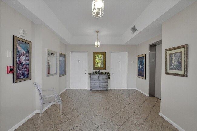 Building Photo - 4108 W Palm Aire Dr