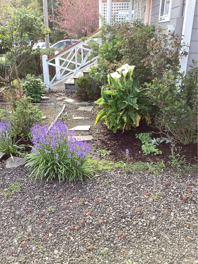 Building Photo - 868 NW 6th St