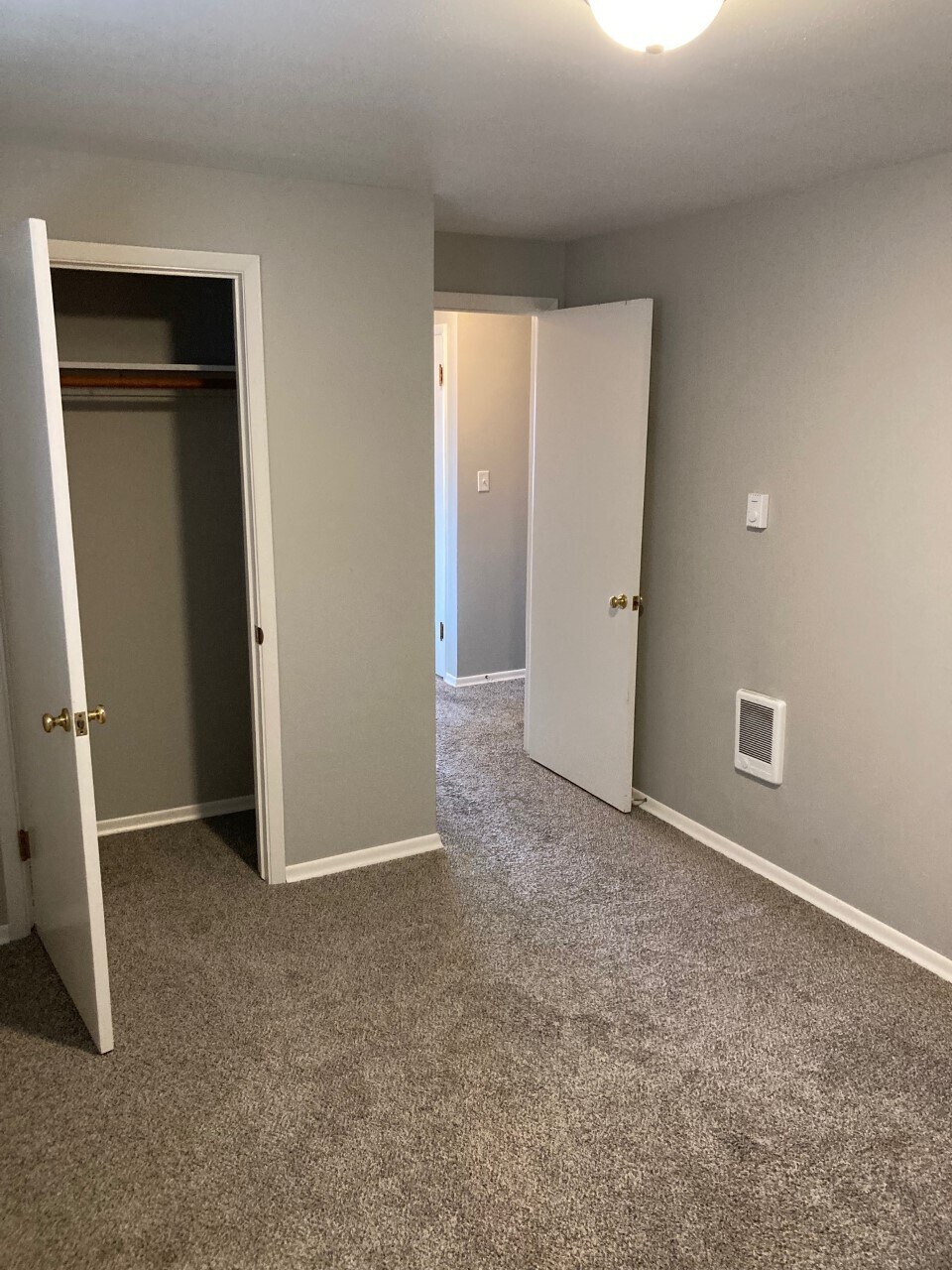 Building Photo - 609 E Euclid Ave