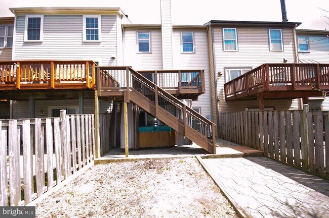 Building Photo - 419 Davis Ave SW