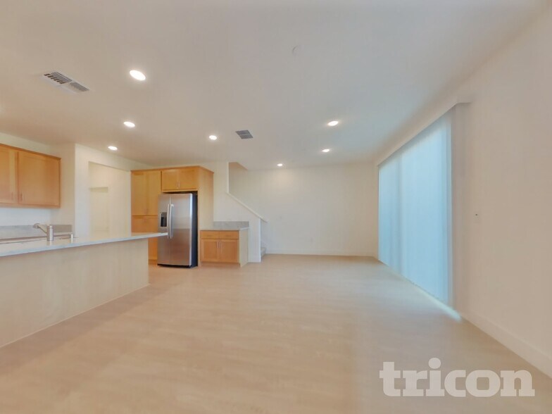 Building Photo - 8205 Perla Wy