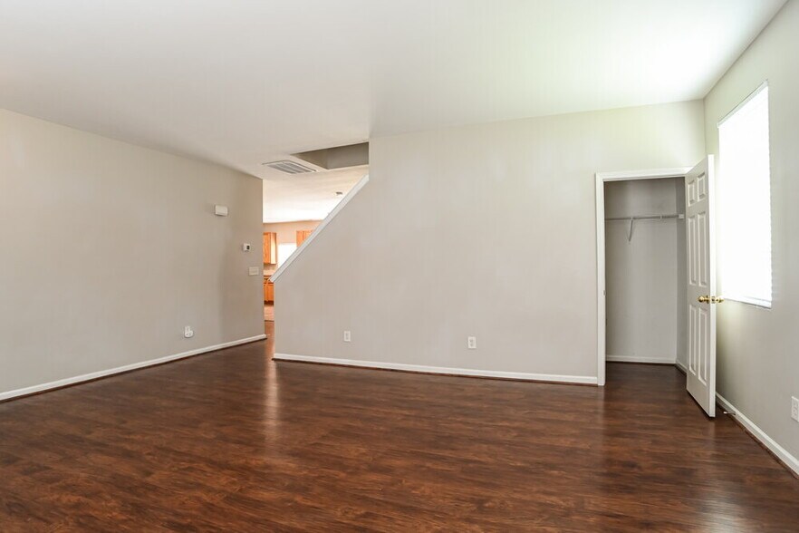 Building Photo - 6510 Blackwood Ln