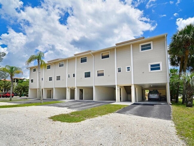 Primary Photo - 4001 Gulf Dr