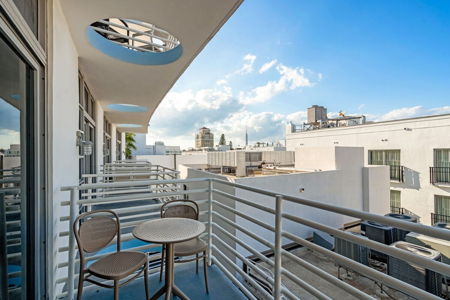 Building Photo - 1036 Ocean Dr