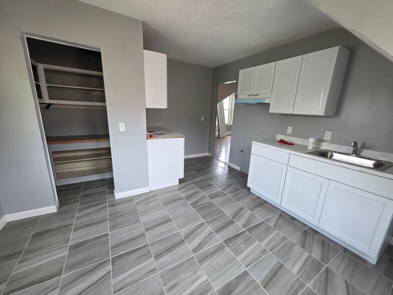 Building Photo - 67 Judson Ave