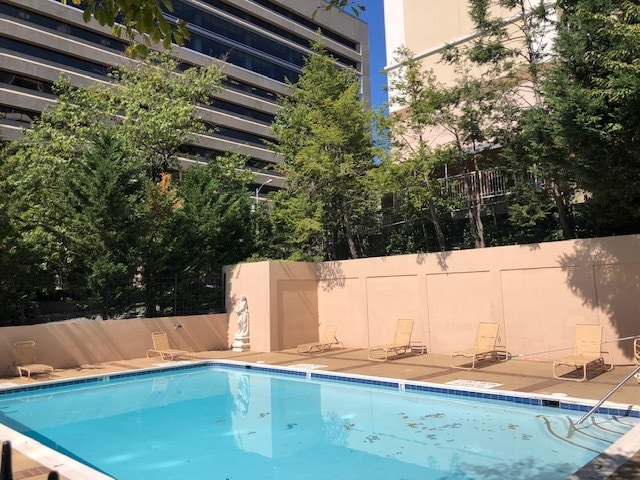 Building Photo - 1301 N Courthouse Rd