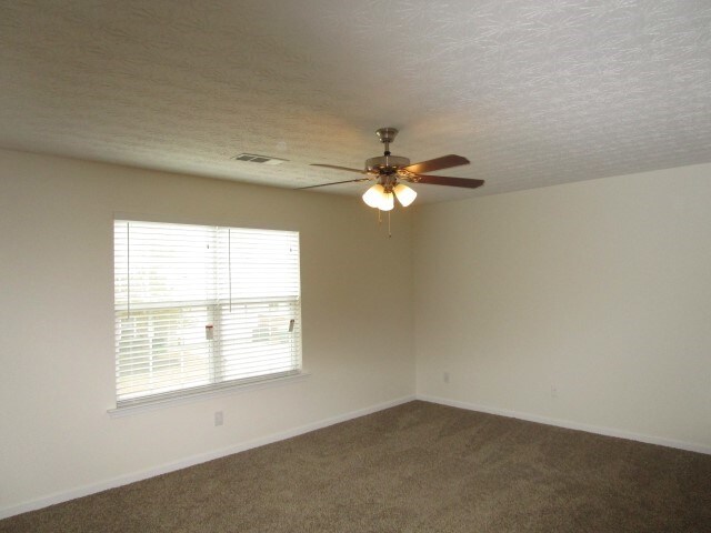 Building Photo - 134 Holly Mill Village Dr