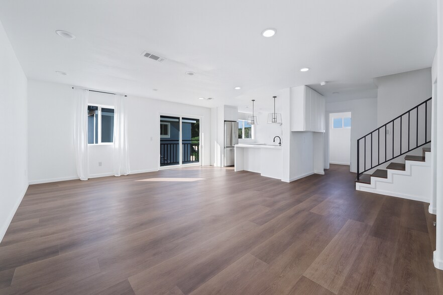 Building Photo - 6733 Lanto St