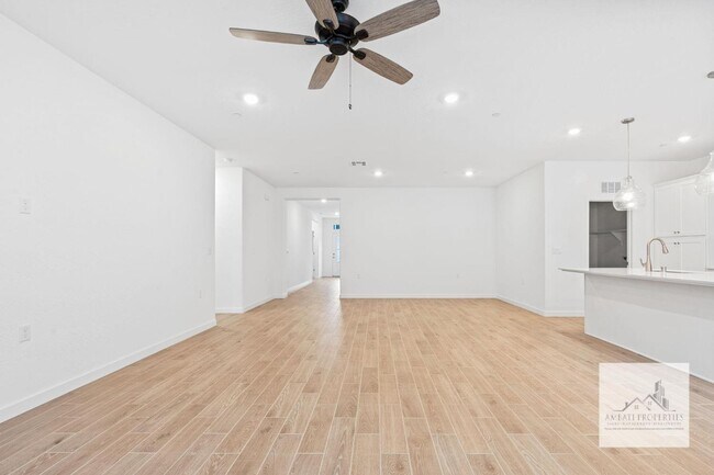 Building Photo - 1017 Springtime Ave