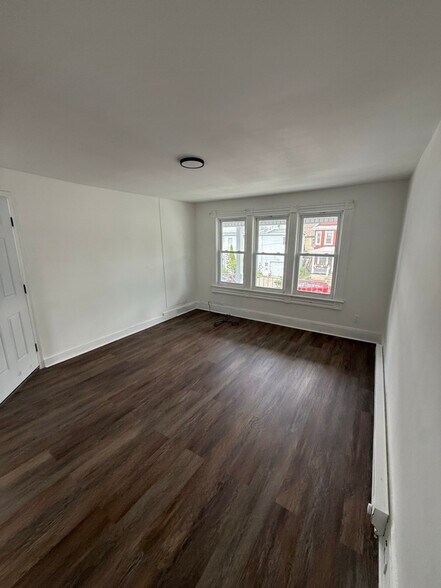 Building Photo - 1608 E Gibson St