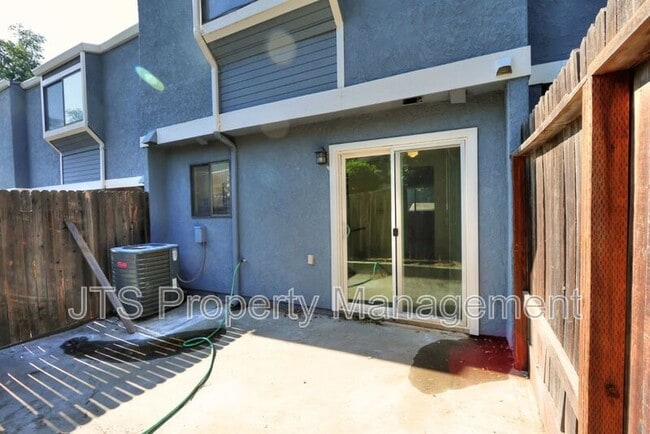 Building Photo - 5848 Alorn Ln