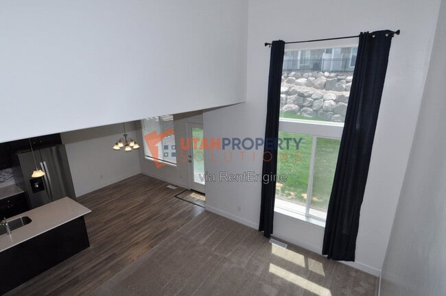 Building Photo - 16092 S Truss Dr