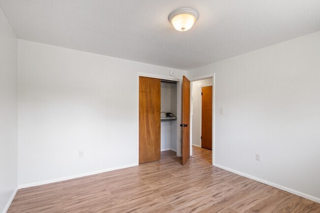 Building Photo - 415 S Kipling St