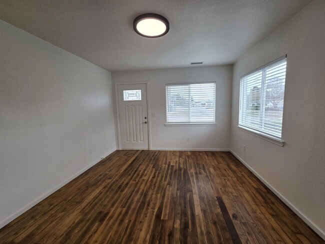 Building Photo - 323 Branton St