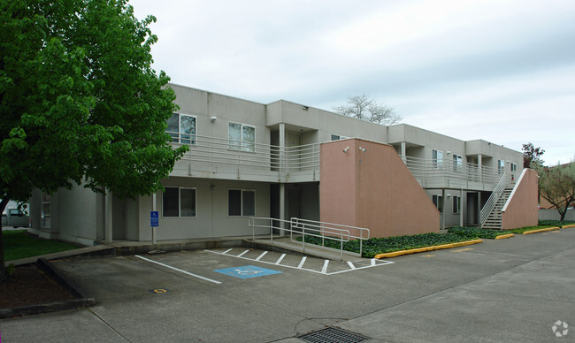 Primary Photo - Palatine Apartments