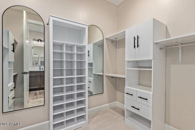 Building Photo - 2121 W Sonoran Desert Dr