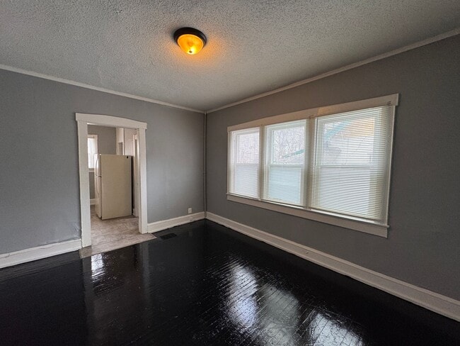 Building Photo - 3632-3634 Birchwood Ave