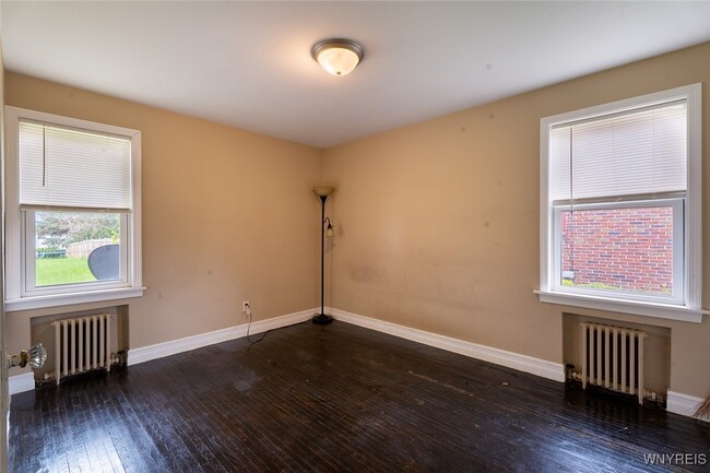 Building Photo - 845 Cleveland Dr