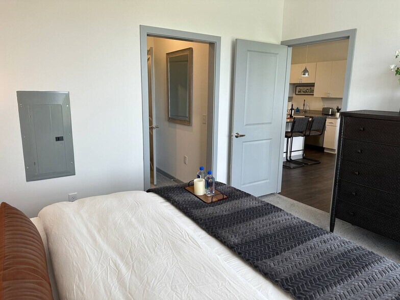 Building Photo - 5102 Aldersgate Dr