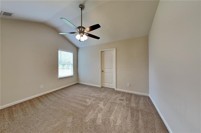 Building Photo - 435 Shady Glen