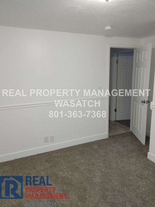 Building Photo - Take a Look at This 4 Bedroom 2 Bathroom Home in West Jordan UT!!