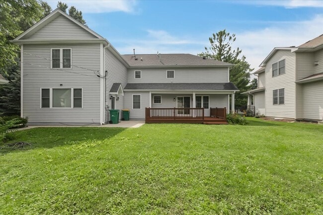 Building Photo - 927 S Charlotte St