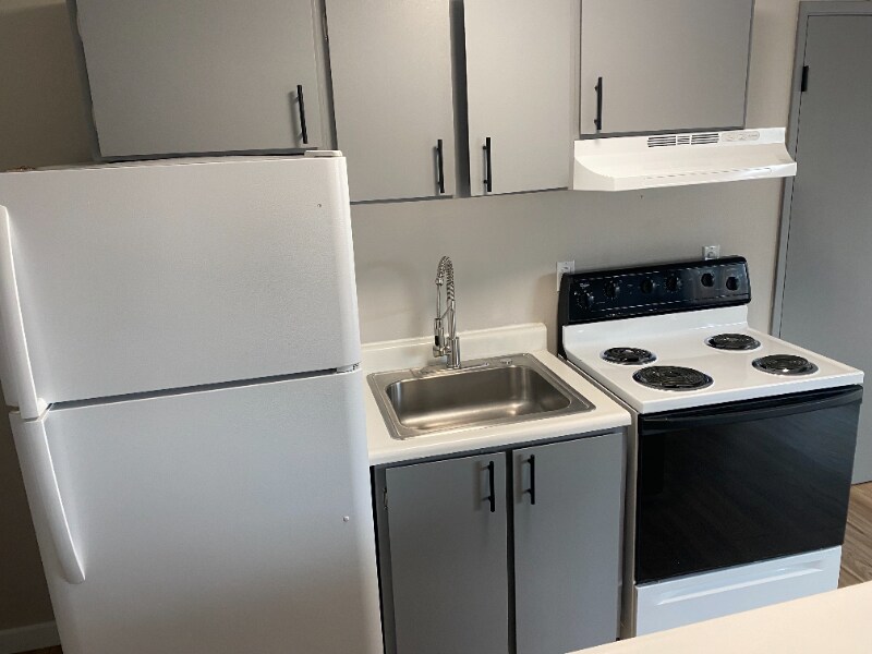 Building Photo - 308 Summit Ave N