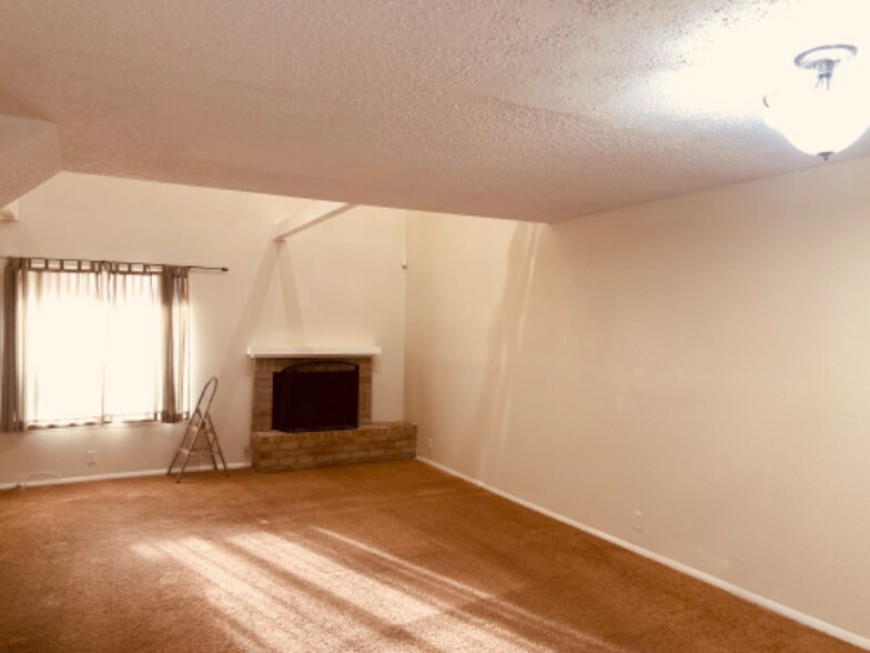 Building Photo - 9613 Hefner Village Blvd