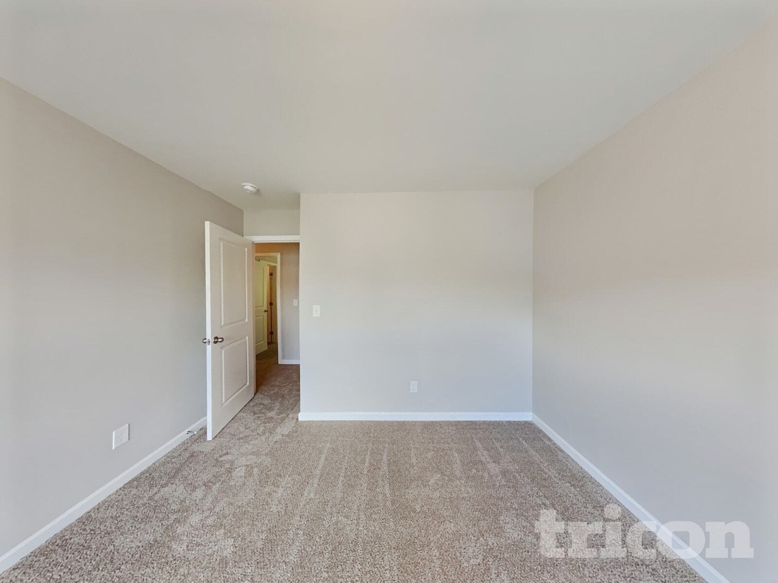 Building Photo - 4439 Oak Pointe Dr