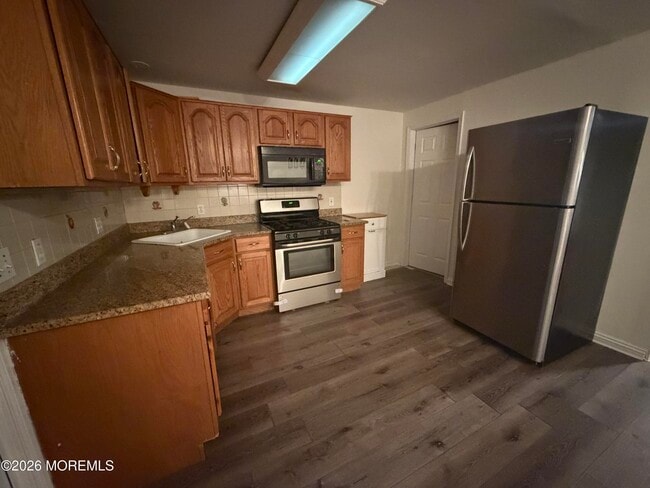 Building Photo - 210-212 W Morgan Ave