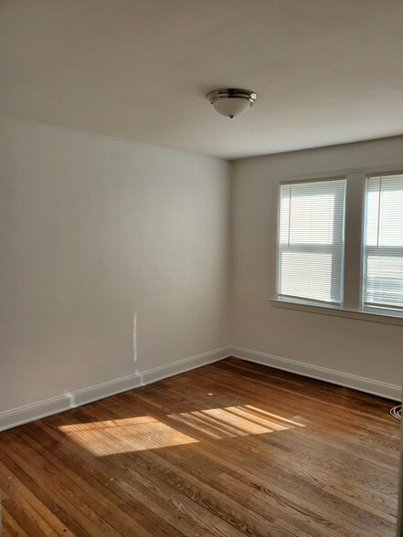 2nd Bedroom - 816 N Chapel Gate Ln