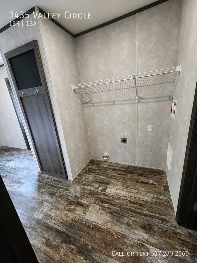 Building Photo - 3435 Valley Cir