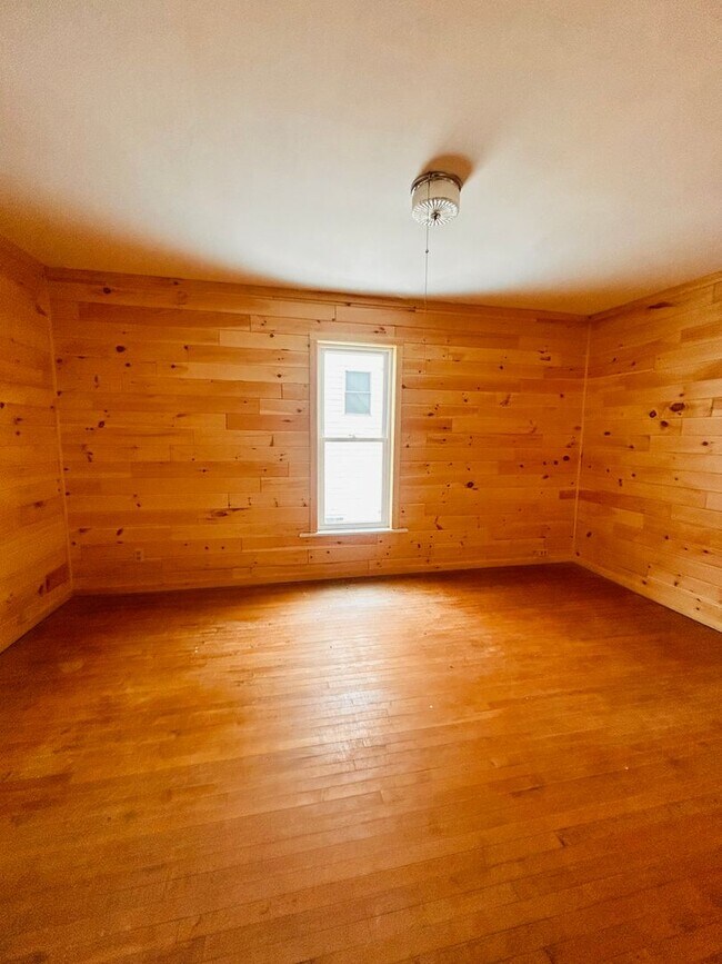 Building Photo - Village of West Carthage 3-4 Bedroom / 1.5 Bath Home