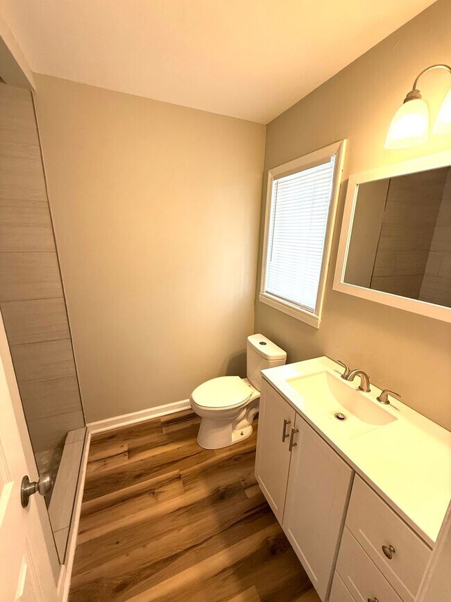 Building Photo - ** 4 bed 2.5 bath located in Edgewood ** Call 334-366-9198 to schedule a self tour