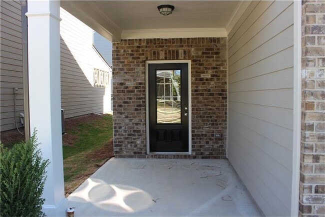 Building Photo - 5297 Castle Shoals Wy'