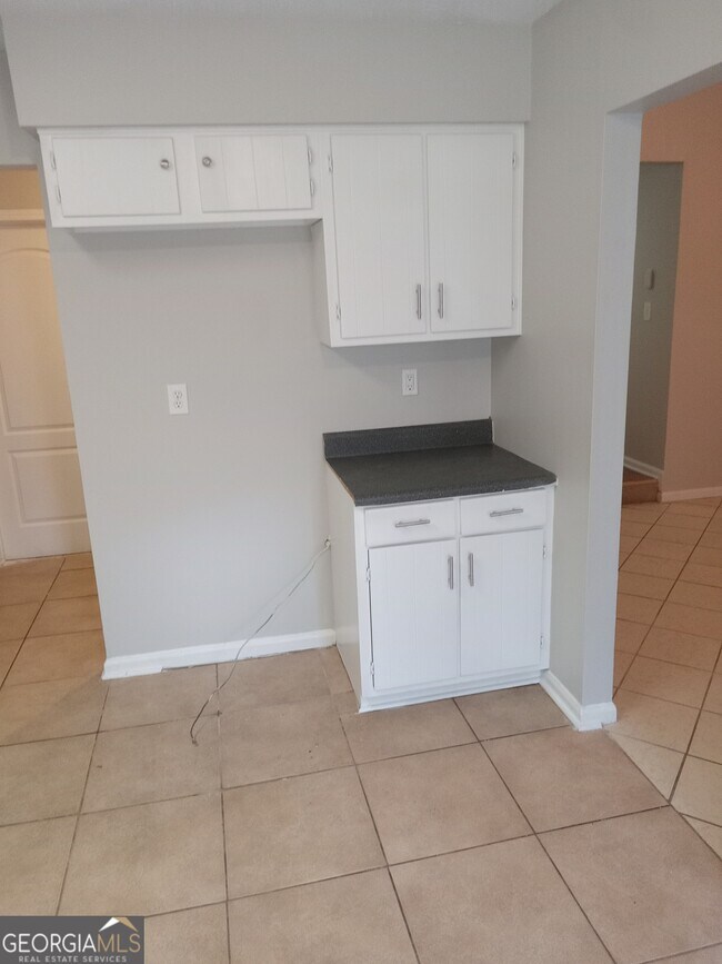 Building Photo - 9069 Sterling Ridge Ln