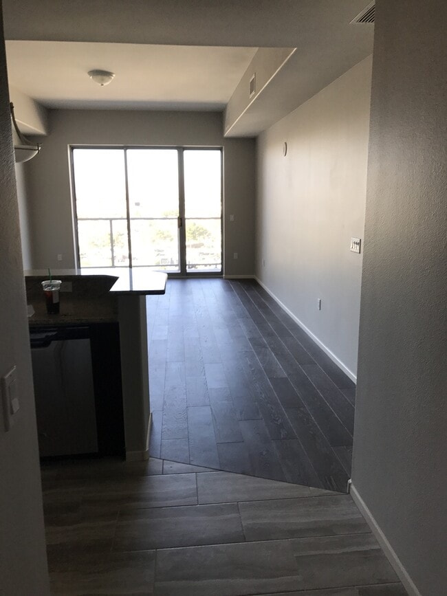 Building Photo - Gorgeous One Las Vegas Unit for Rent !