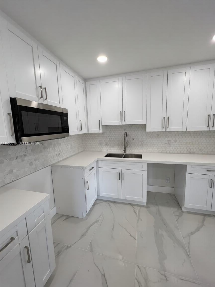 Building Photo - 31 SW 67th Ct